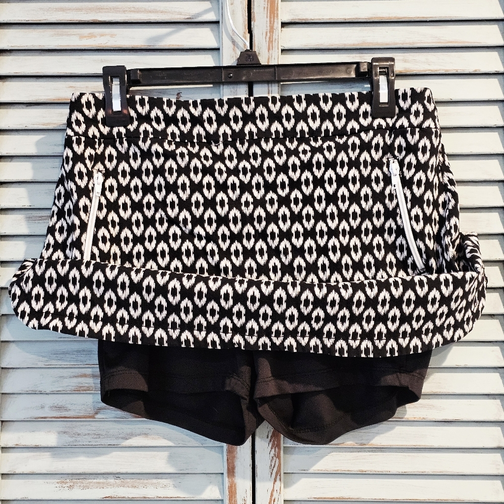 Ruby Rd Ikat Print Mini Skort 10P Built-In Shorts Zip Pocket Street Style Chic - Picture 7 of 8
